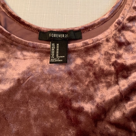 Forever 21 Rose Pink Silky Velvet Top - Size Medium - Picture 2 of 5